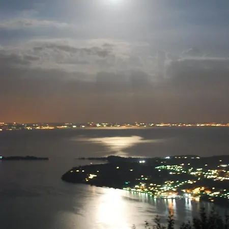 Luna Stunning Modern Shared Infinity Pool, Big Garden, Fantastic View,ac, * Salò