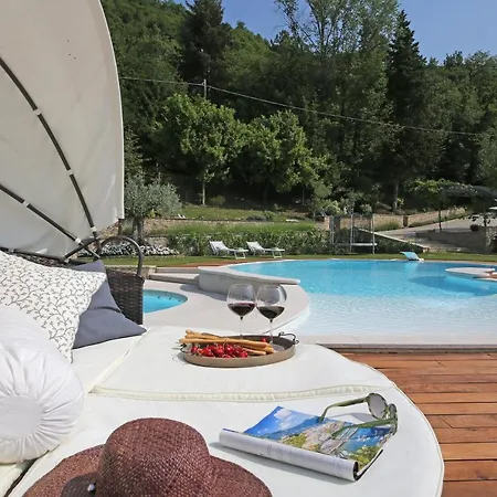 Semesterbostad Luna Stunning Modern Shared Infinity Pool, Big Garden, Fantastic View,ac, *